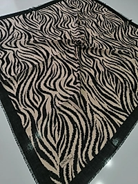 Sinem flamlı eşarp