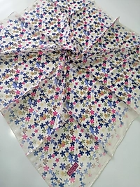 Sinem Yazlık Eşarplarımız